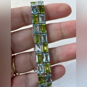Vntg 925 sterling silver Thailand & periodot & blue topaz gemstone link bracelet